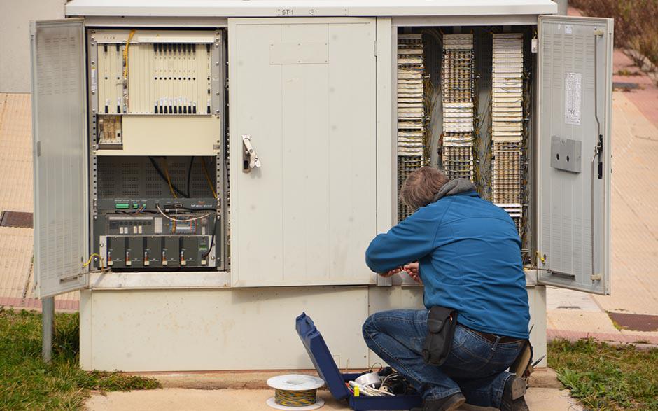 électricien urgence Vaux-le-Pénil